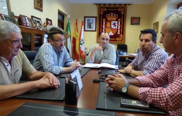 Alcaldes de la Campiña Sur (Badajoz) y del Alto Guadiato (Córdoba) se unen para reivindicar la autovía A-81