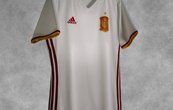 España estrenará su nueva camiseta blanca frente a Albania