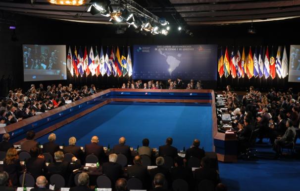 La Cumbre Iberoamericana inicia sus debates sin Maduro y a puerta cerrada