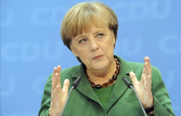 Merkel descarta el "crecimiento a crédito" para superar la crisis de la Eurozona