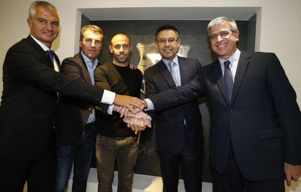 Mascherano firma su renovación con el FC Barcelona hasta 2019