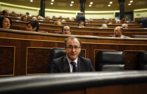 El exministro Alonso renuncia a su escaño en el Congreso, donde será sustituido mañana por Maroto