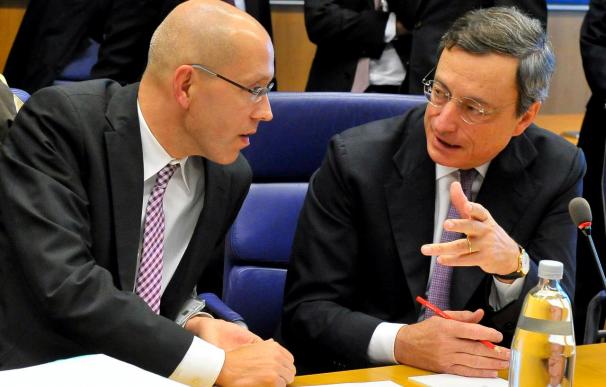 El BCE advierte que la petición de rescate no implica la compra automática de la deuda