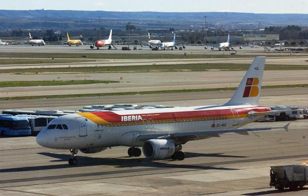 Iberia cancela 415 vuelos por las huelgas de la próxima semana