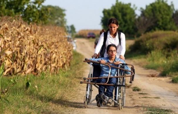 Una adolescente cuenta su periplo desde Alepo hasta Alemania en silla de ruedas