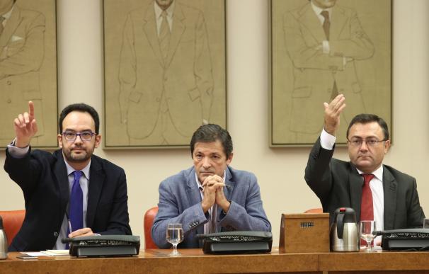 Los diputados del PSOE pueden ser expulsados del grupo y ser expedientados si rompen la disciplina de voto