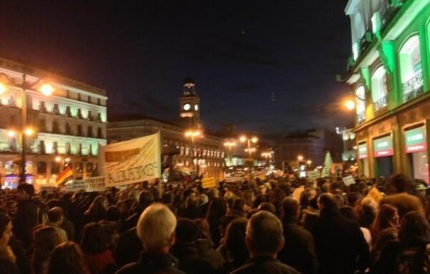 Miles de personas se manifiestan en Madrid contra los desahucios