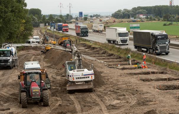 Comienza la construcción del gran muro de Calais para impedir el paso de inmigrantes
