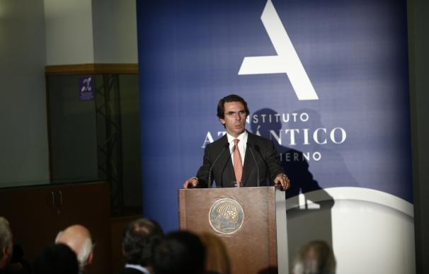 Aznar apela a la paciencia: "Lleva algún tiempo poner a cada uno en su sitio"