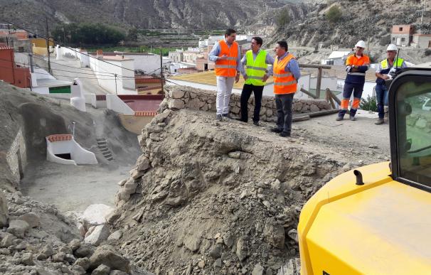 Diputación invierte 30.000 euros en reparar el hundimiento de una calle en Terque