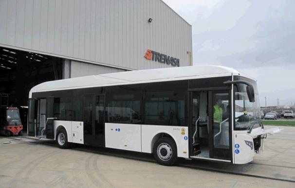 Gobierno de Navarra y Vectia apuestan por desarrollar autobuses urbanos híbridos y eléctricos en la planta de Castejón