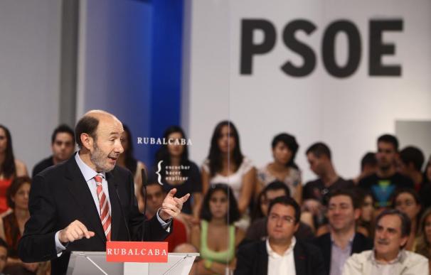Rubalcaba se propone ser "útil para el país" con "ambición" en las aspiraciones y "realismo" en las propuestas
