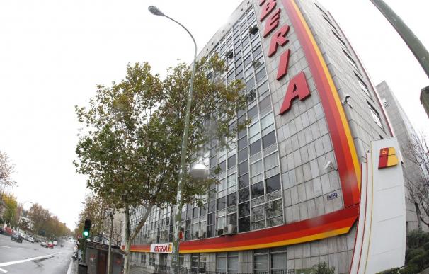 Iberia plantea 3.807 despidos y los sindicatos esperan tumbarlos con la huelga