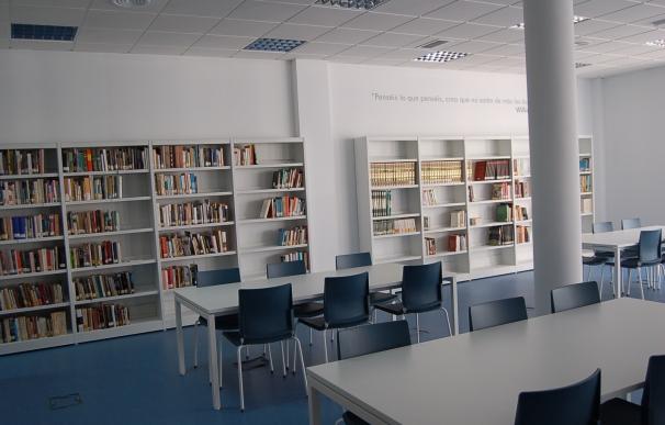 Vejer cuenta con un centro de formación y biblioteca municipal construidos por la Diputación