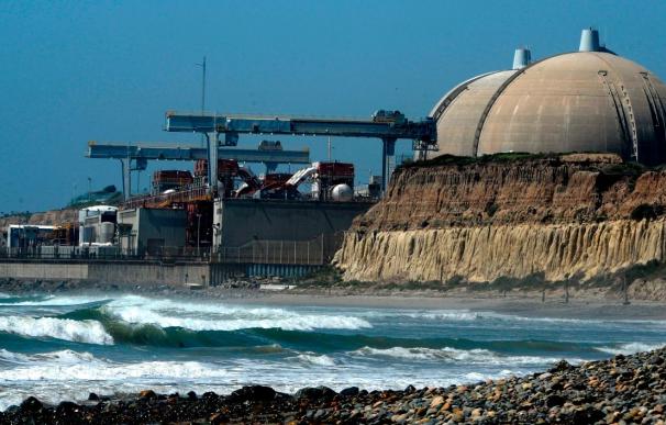 Cierran una unidad de una central nuclear californiana por posible fuga