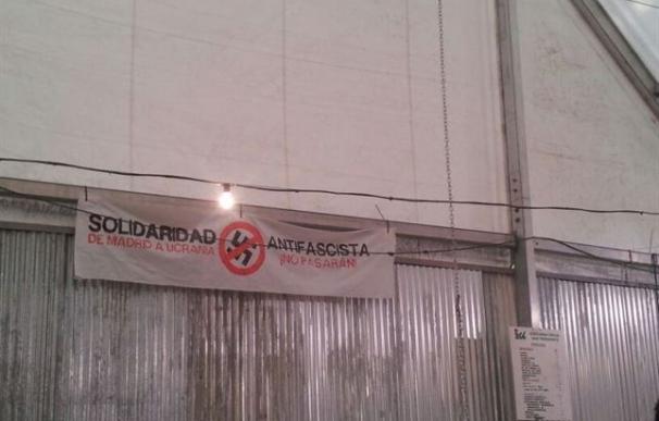 Treinta neonazis asaltan la caseta de IU en las fiestas de San Fernando de Henares