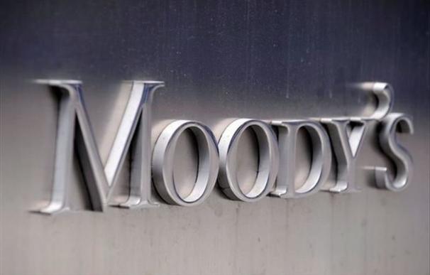 La falta de Gobierno preocupa a Moody's.