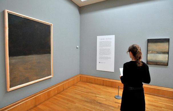 Un visitante daña un mural de Mark Rothko en la Tate Modern
