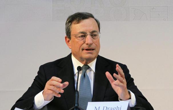 Draghi reitera el compromiso del BCE para elevar la inflación en la zona euro