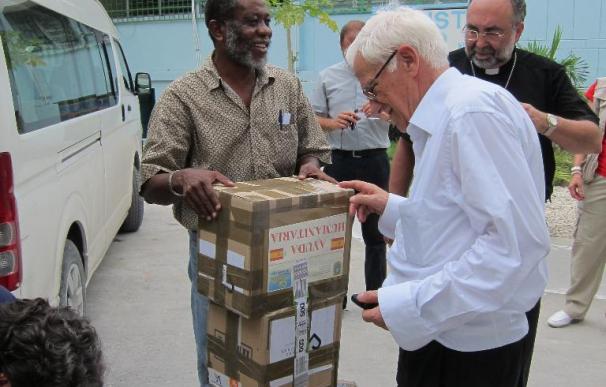 Mensajeros de la Paz lleva un cargamento de medicamentos, ropa y material sanitario a Haití