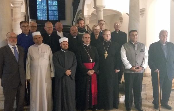 Málaga acoge un encuentro interreligioso con distintas comunidades para pedir y rezar por la paz
