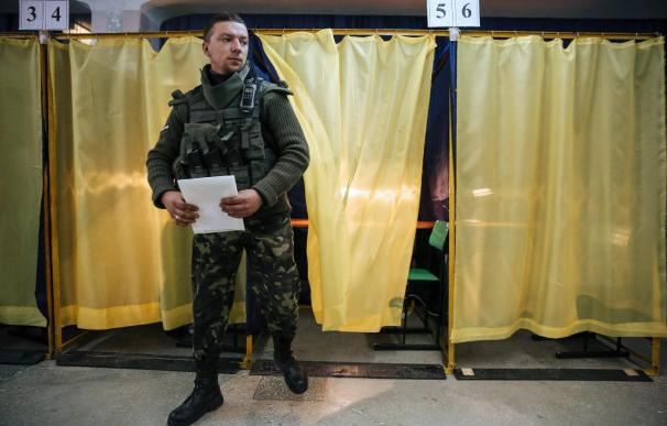 Ucrania elige un Parlamento prooccidental por primera vez desde la independencia