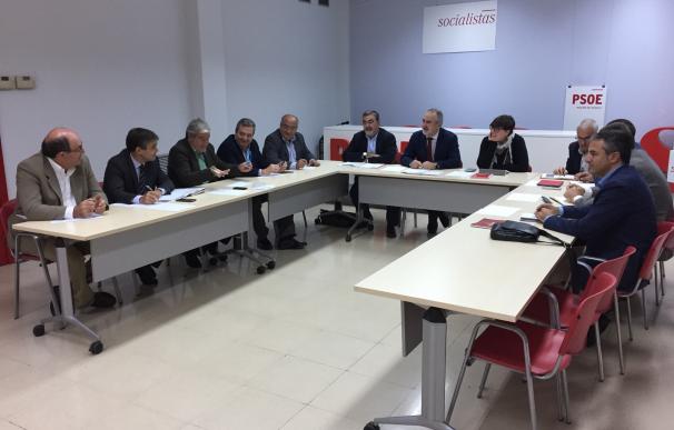 El PSOE reafirma ante las organizaciones agrarias su voluntad de llegar a un Pacto Regional del Agua