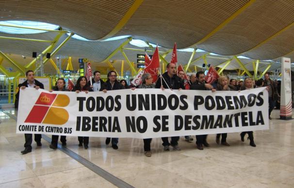 Fomento fijará los servicios mínimos para los 15 días de huelga en Iberia