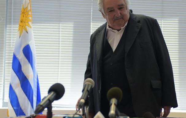 Mujica pide al mundo imitar su gesto de acoger a niños sirios en septiembre