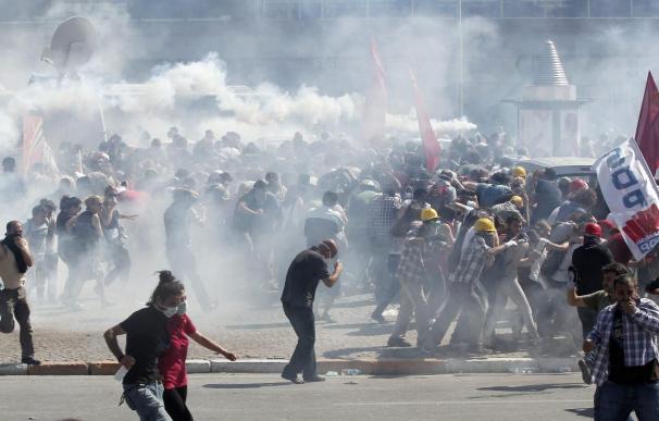 Casi un millar de detenidos y 79 heridos en las protestas en Turquía