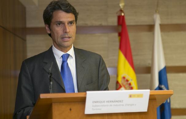 Hernández Bento, a Clavijo: "No es la bandera del pueblo, es la bandera de Coalición Canaria"