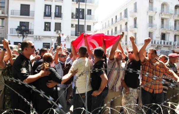 El partido gubernamental tunecino Al Nahda llama a la calma tras el atentado