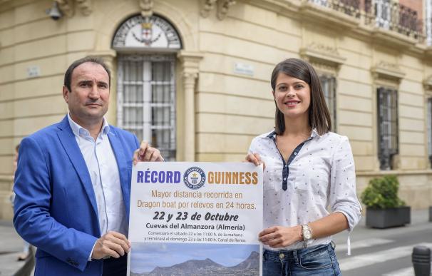 Diputación colabora con el intento de batir el Récord Guinness de 'Dragon Boat' en Cuevas del Almanzora