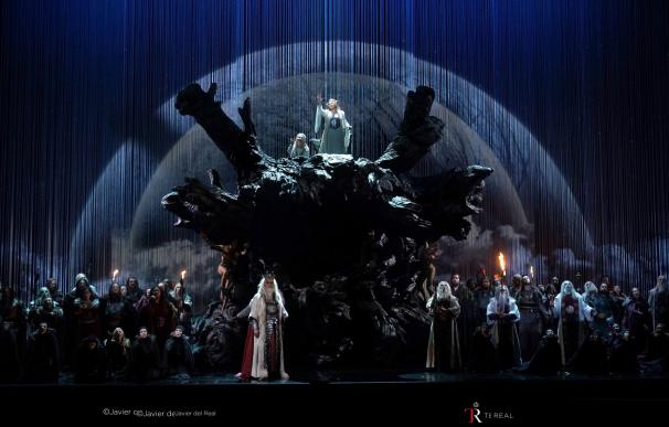 Norma, de Bellini, vuelve a encandilar al público del Teatro Real 102 años después
