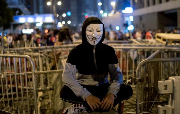 Un manifestante en las protestas en Hong Kong, que cumplen su primera semana