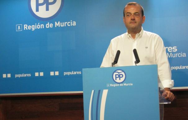 PP regional pide a Pedro Sánchez una "reflexión profunda" ante el "lío" en que mete a los españoles
