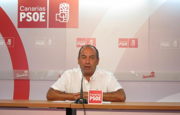 Cruz (PSOE) dice que CC "ha roto el pacto en Canarias" y admite que la censura en Granadilla "es un engaño más"
