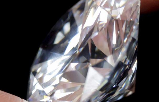 Roban diamantes valorados en 50 millones dólares en el aeropuerto de Bruselas