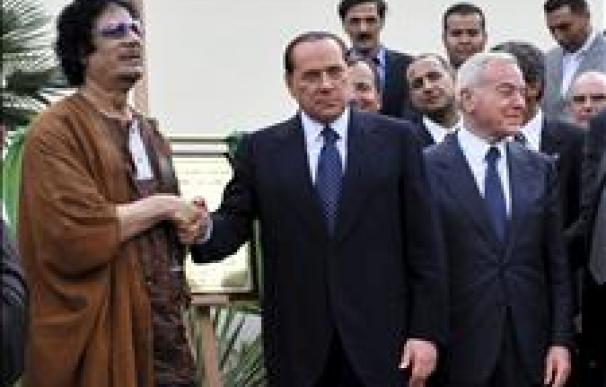 Berlusconi desmiente que crea que Gadafi quiere matarle, como dice un diario