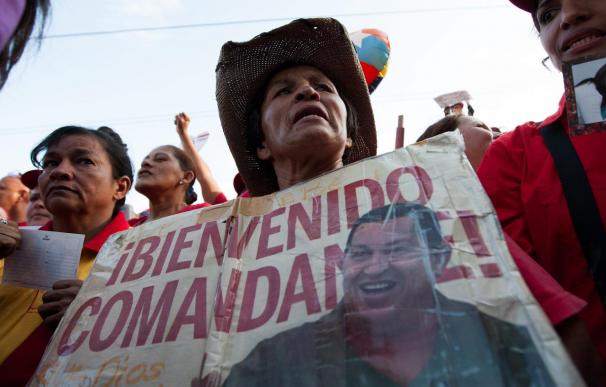 América Latina hace votos por la recuperación de Chávez tras su regreso a Venezuela