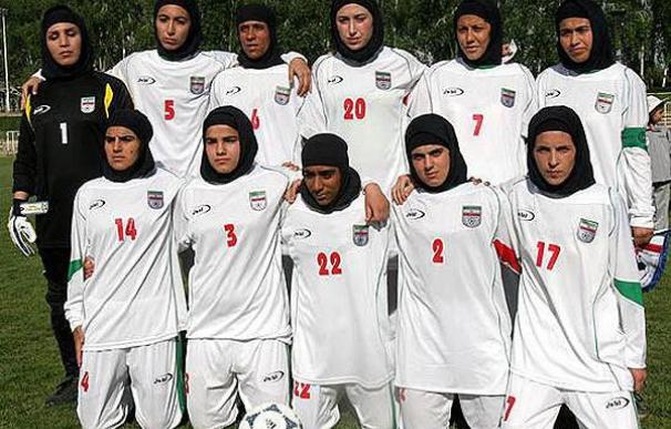 Expulsan a cuatro jugadores de la selección femenina de Irán