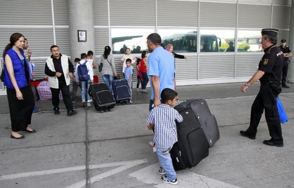 Llegan a España 31 refugiados iraquíes y sirios procedentes de Grecia