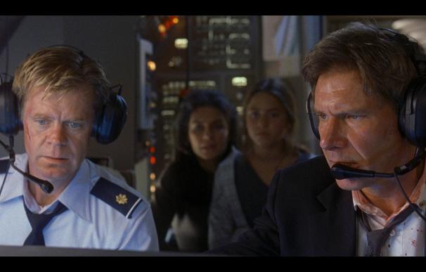 Harrison Ford interpreta a un héroe muy diferente en 'Air Force One'