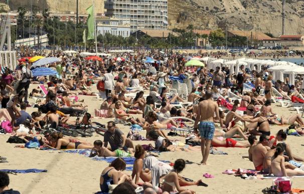 El turismo podría acelerar la recuperación de la economía española.