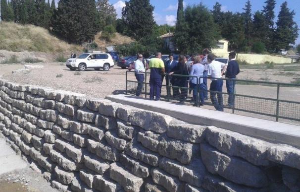 CHE y Ayuntamiento de Huesca proyectan la limpieza del barranco de la Alfóndiga, tras finalizar la de la zona del Diablo