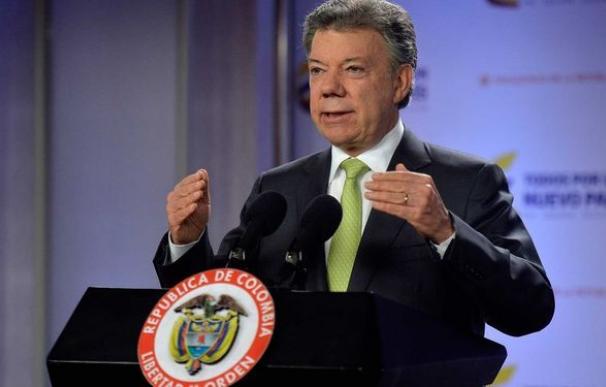Santos, el líder que persiguió sin piedad a las FARC con Uribe y ahora firma la paz