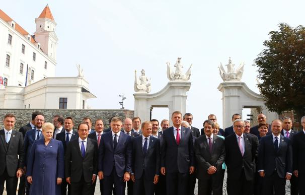 Los líderes europeos avanzan pese a las diferencias en una 'hoja de ruta' con la seguridad como prioridad