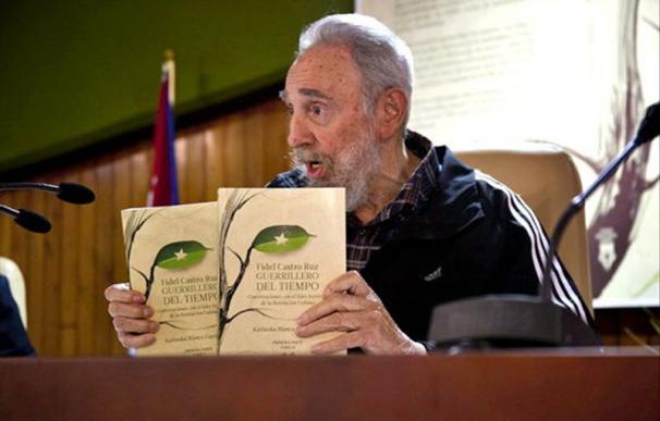 Fidel Castro presenta un nuevo libro de memorias en un acto público en La Habana