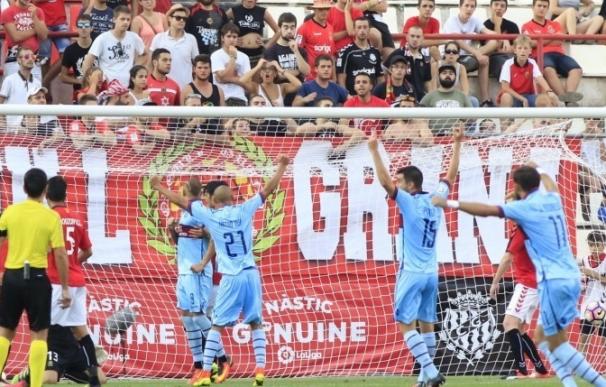 Zaragoza y Levante, colíderes tras ganar a Huesca y empatar en Tarragona
