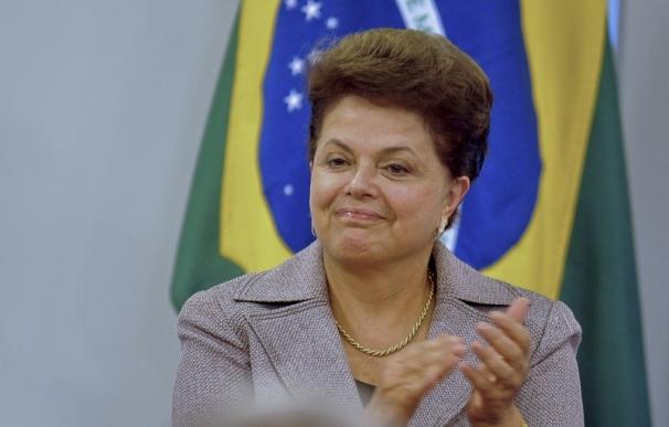 Las protestas cuestan a Rousseff una caída de 27 puntos en su popularidad